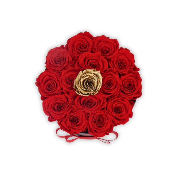 okruhly čierny box červené živé ruže a jedna zlatá v strede obmotaný červenou stuhou s logom the imperial roses